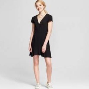 Women’s Wrap Dress- Black